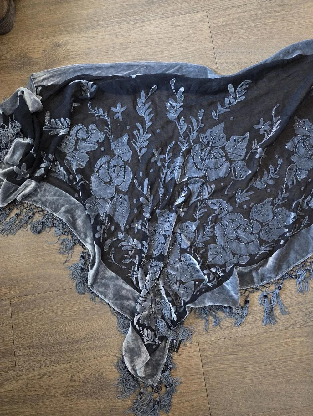 Vintage Lucy's Silk Velvet Floral Tassel Shawl Scarf in Black and Silver